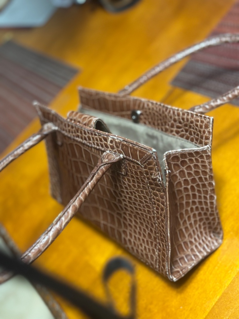 Hand bag - Picture 5 of 6